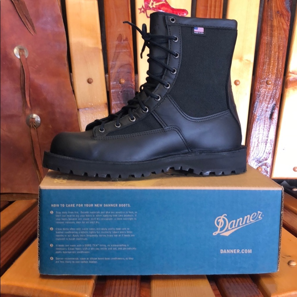 New in box Danner Acadia